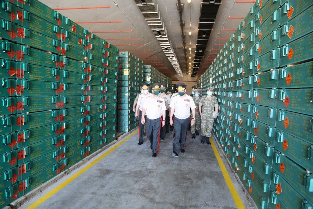 Yeni hərbi şəhərcik kompleksi istifadəyə verilib (FOTO) - Gallery Image