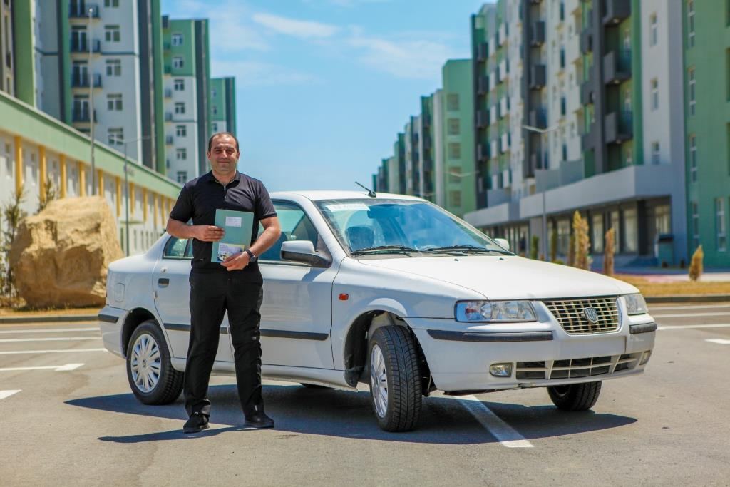 Şəhid ailələri ilə müharibə əlillərinə mənzil və avtomobil verildi (FOTO) - Gallery Image