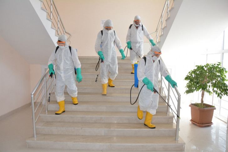 Buraxılış imtahanlarının keçiriləcəyi məktəblərdə dezinfeksiya və təmizlik işləri aparılıb (FOTO) - Gallery Image