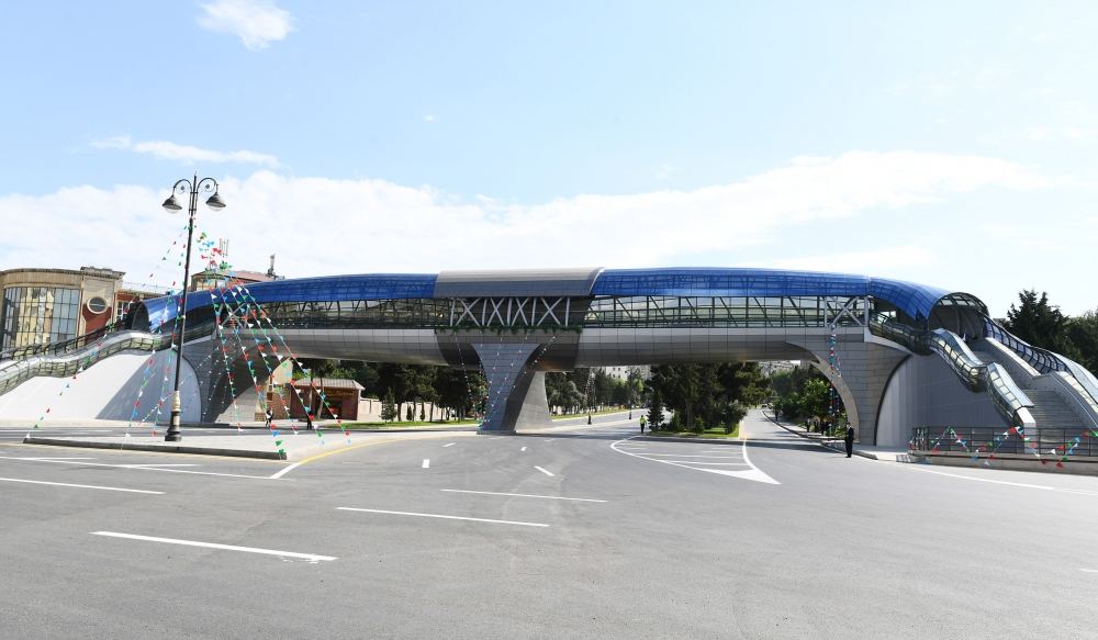 Prezident İlham Əliyev Bakının Neapol küçəsindəki yerüstü piyada keçidinin açılışında iştirak edib (FOTO) - Gallery Image