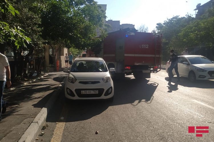 Bakıda yaşayış binası yanır- FOTOLAR