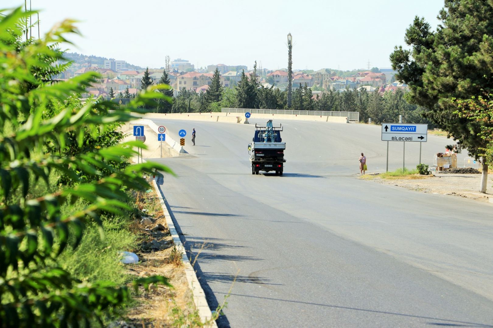 Sumqayıt yolunda yeni geridönmə hissə yaradıldı (FOTO) - Gallery Image