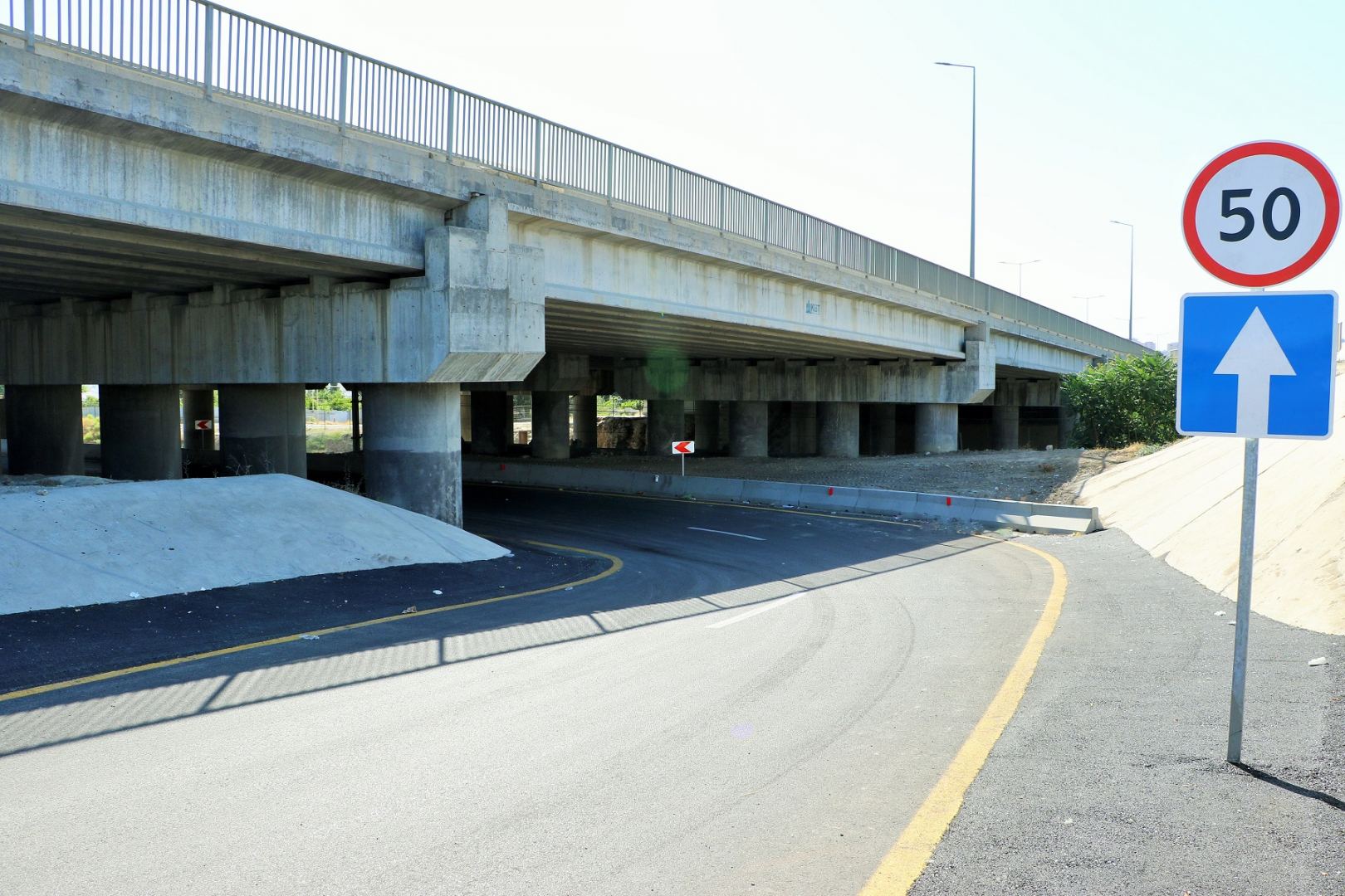 Sumqayıt yolunda yeni geridönmə hissə yaradıldı (FOTO) - Gallery Image