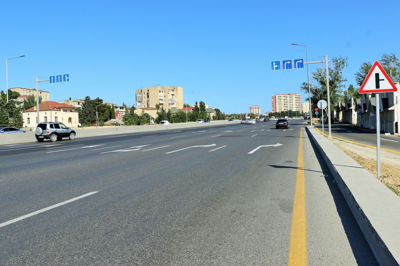 Sumqayıt yolunda yeni geridönmə hissə yaradıldı (FOTO) - Gallery Image