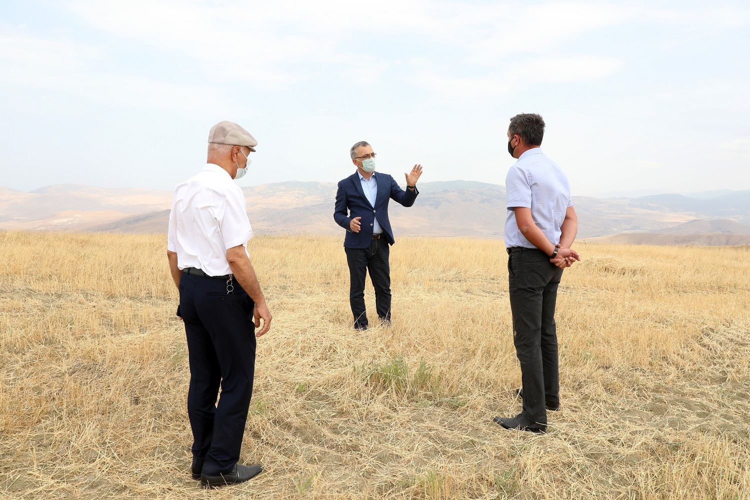 Yeni nəsil kombaynlar Siyəzən, Xızı və Qusarın dağlıq və dağətəyi zonalarında biçinə başlayıb (FOTO) - Gallery Image