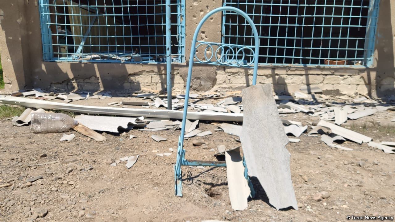 Ermənilərin atəşləri nəticəsində dağılan evlər (FOTO) - Gallery Image