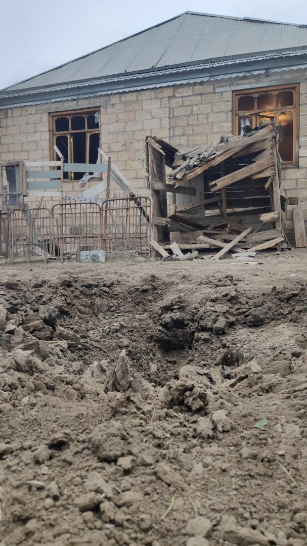 Ermənilərin atəşləri nəticəsində dağılan evlər (FOTO) - Gallery Image