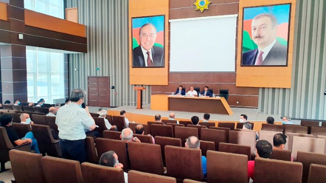 Baş Gömrük İdarəsində bu sahibkarlarla görüş keçirilib