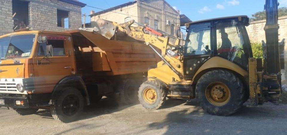 18-ci əsrə aid Nizaməddin məscidinin ətrafı zibildən təmizlənib (FOTO) - Gallery Image