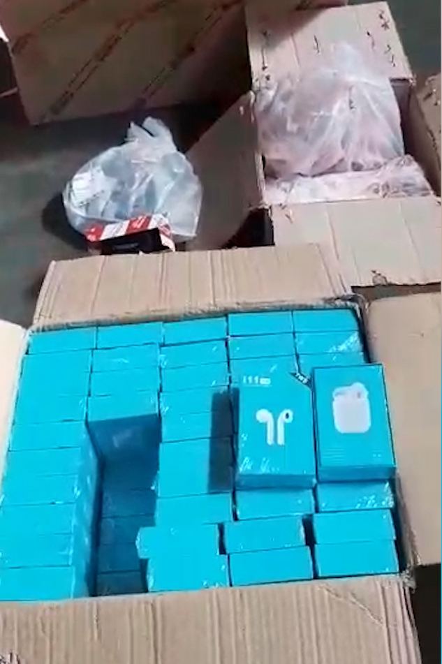 Gömrük nəzarətinə bəyan olunmayan məhsullar müsadiə edilib (FOTO) - Gallery Image