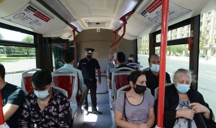 Polis Bakıda küçələrə nəzarəti gücləndirdi (FOTO) - Gallery Image