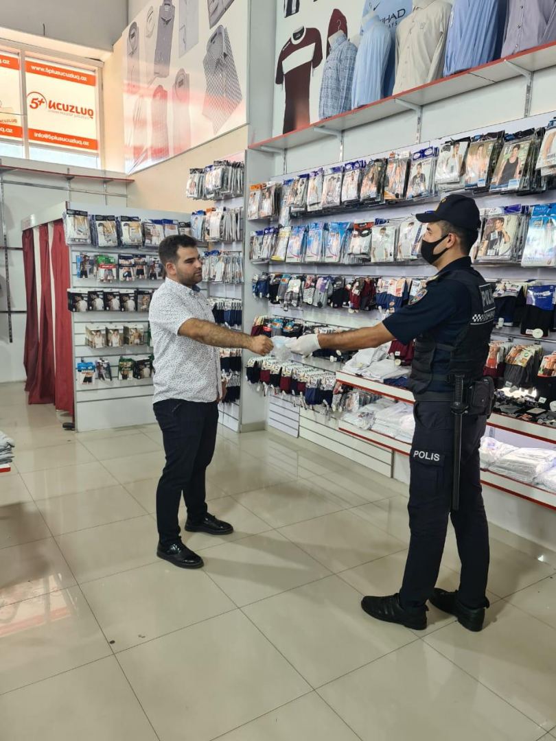 Polis Bakıda küçələrə nəzarəti gücləndirdi (FOTO) - Gallery Image