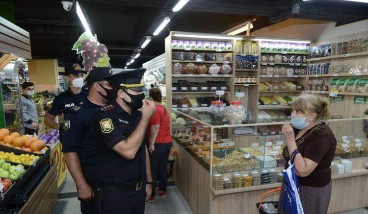 Polis Bakıda küçələrə nəzarəti gücləndirdi (FOTO) - Gallery Image