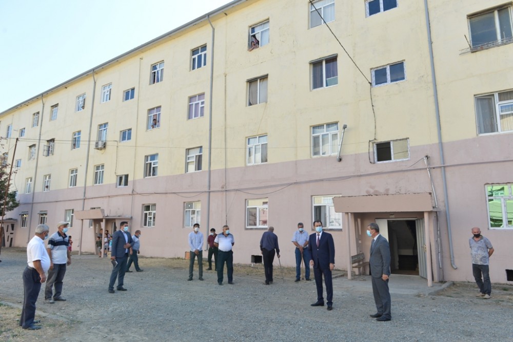 İcra başçısı qaldırılan məsələlərin həlli ilə yerindəcə tanış olub- FOTO