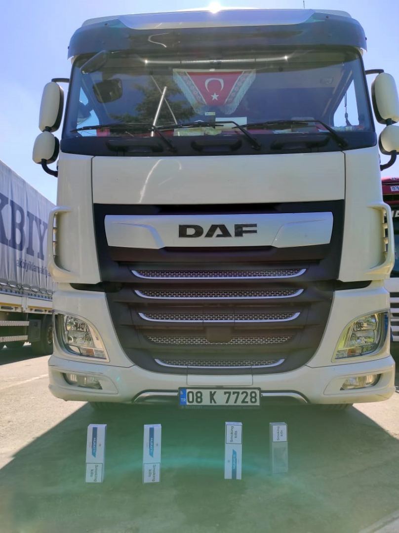 Gömrük nəzarətindən gizlədilən külli miqdarda siqaret aşkarlanıb (FOTO) - Gallery Image