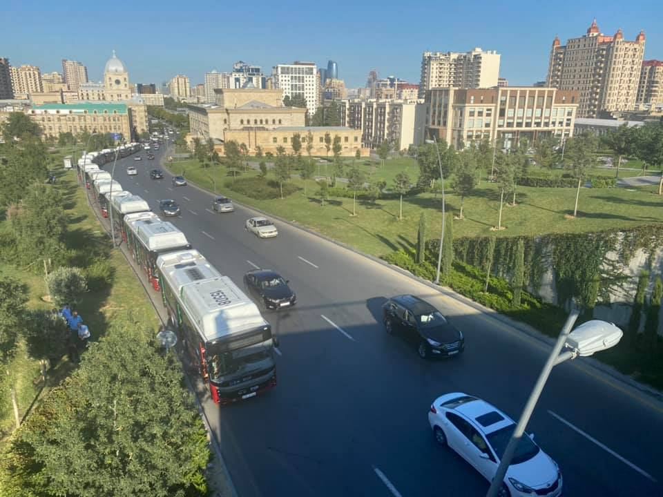 Bu istiqamətlərdə xəttə əlavə avtobuslar verilir - RƏSMİ (FOTO) - Gallery Image