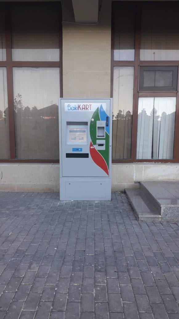 Jurnalistlər binasının qarşısında bankomat quraşdırılıb (FOTO) - Gallery Image