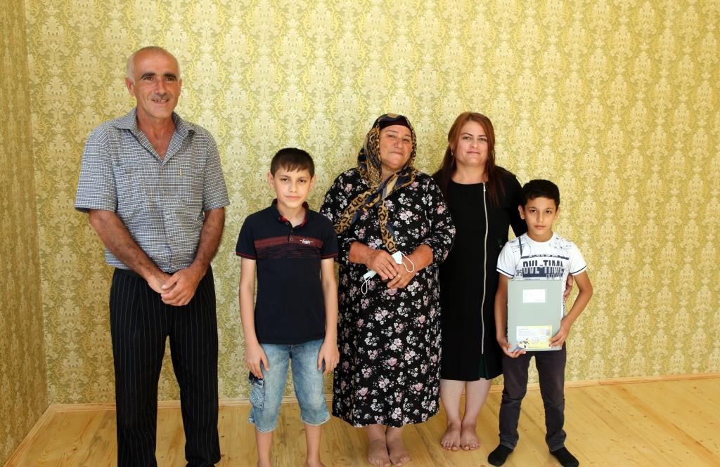 Bir qrup şəhid ailəsi və Qarabağ müharibəsi əlilinə fərdi evlər verildi (FOTO) - Gallery Image