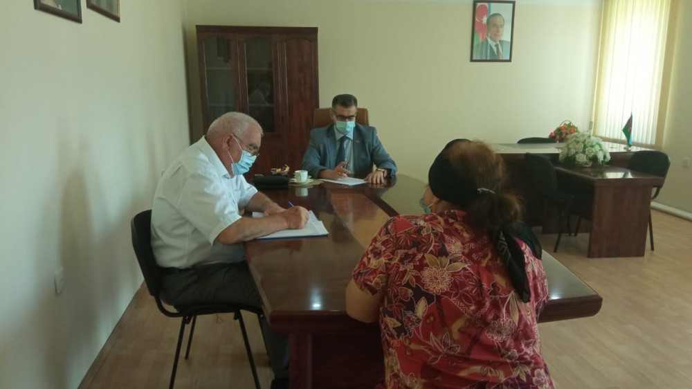 Deputat seçicilərini dinlədi- FOTOLAR