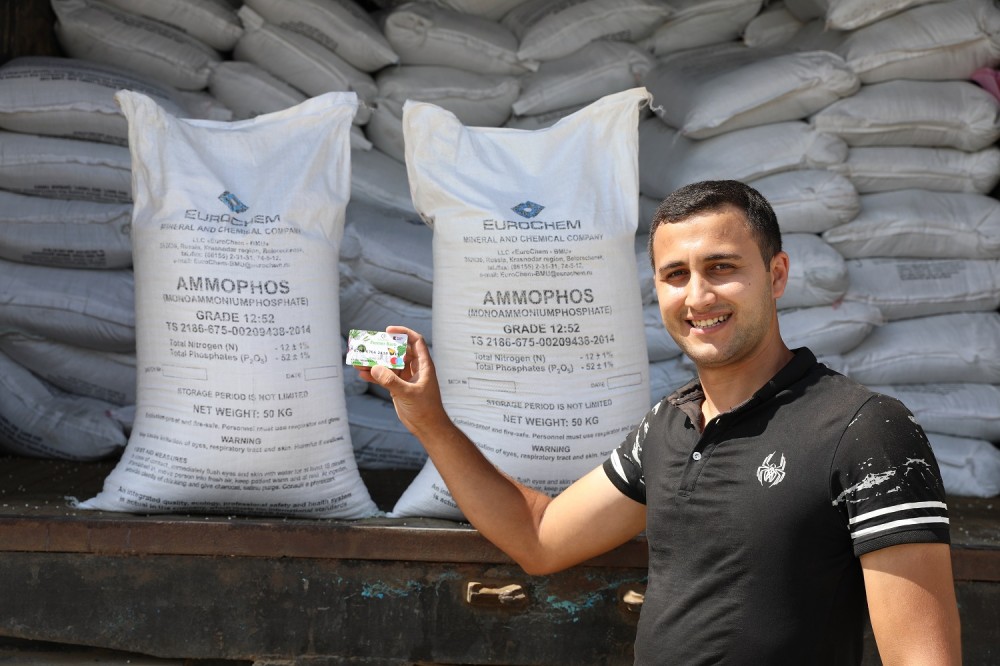 “Aqroservis” tərəfindən mineral gübrələrin səyyarsatışına başlanılıb