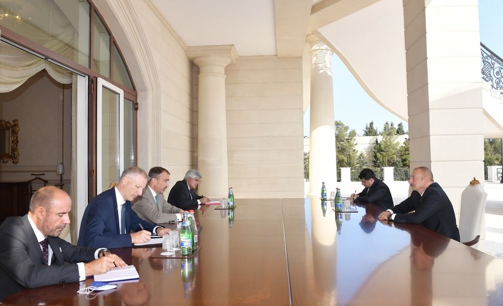 Prezident İlham Əliyev Avropa İttifaqının Cənubi Qafqaz üzrə xüsusi nümayəndəsini qəbul edib (FOTO) - Gallery Image