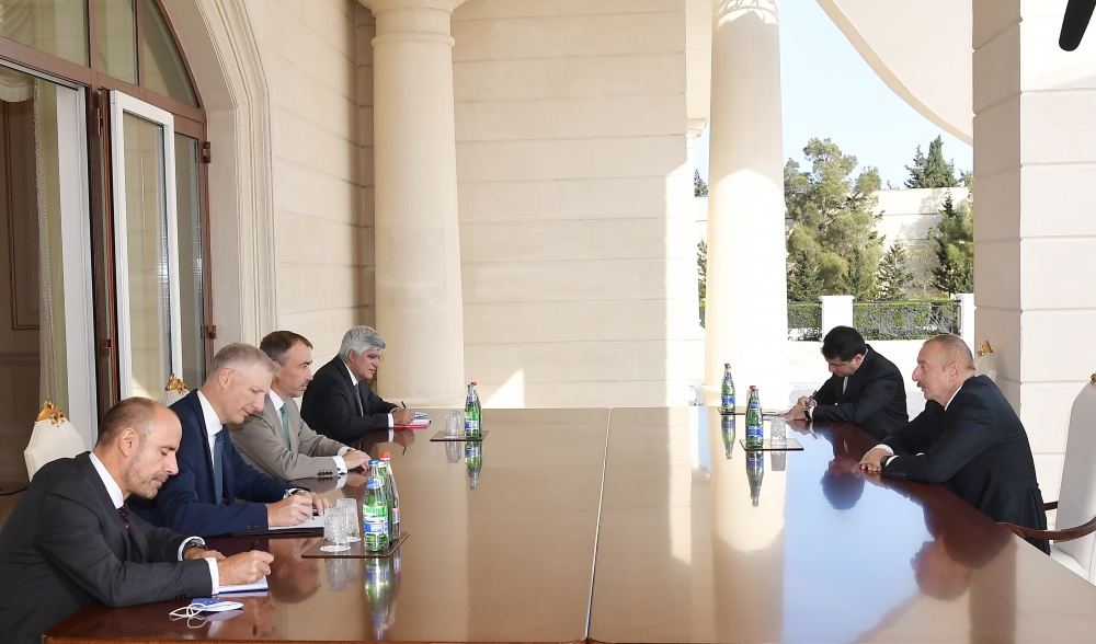 Prezident İlham Əliyev Avropa İttifaqının Cənubi Qafqaz üzrə xüsusi nümayəndəsini qəbul edib (FOTO) - Gallery Image