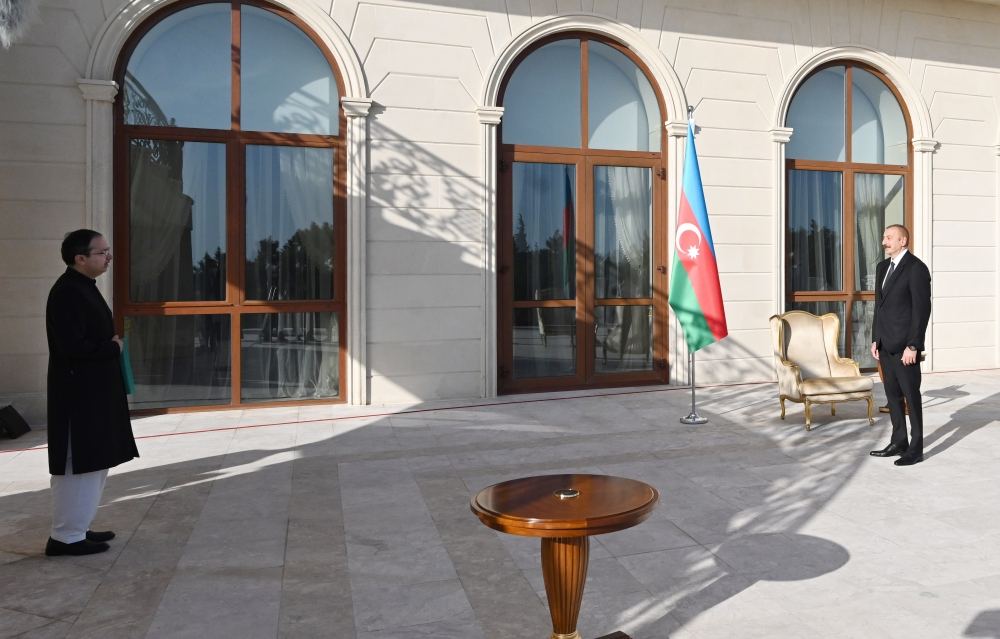 Prezident İlham Əliyev Pakistanın Azərbaycanda yeni təyin olunmuş səfirinin etimadnaməsini qəbul edib (FOTO) - Gallery Image