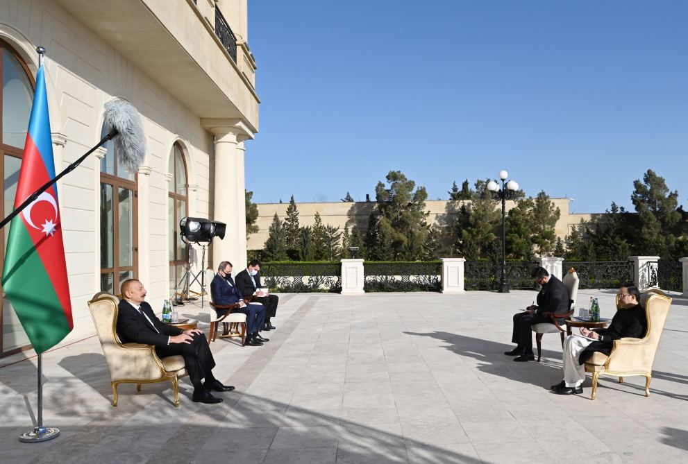 Prezident İlham Əliyev Pakistanın Azərbaycanda yeni təyin olunmuş səfirinin etimadnaməsini qəbul edib (FOTO) - Gallery Image