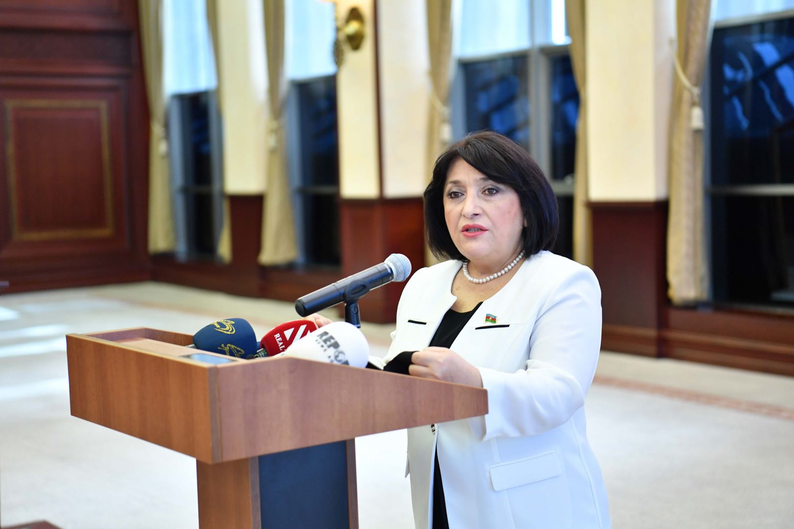 Milli Məclisin sədri brifinq keçirib (FOTO) - Gallery Image