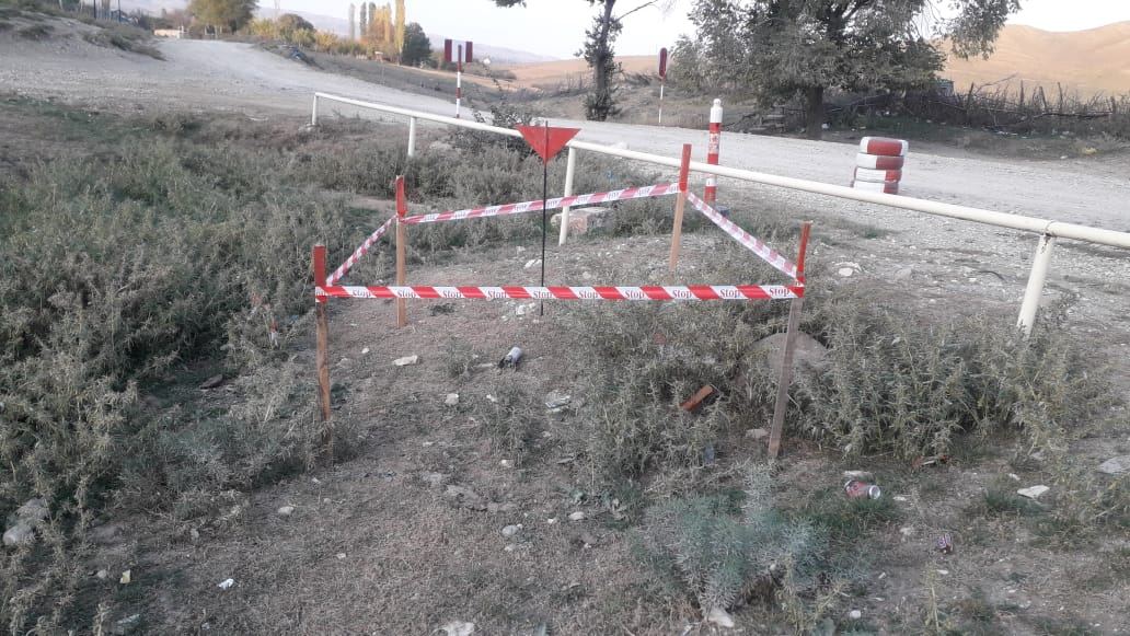 Cəbhəboyu ərazilərdə top mərmisi, bombacıq və mərmi qalıqları aşkarlanıb (FOTO) - Gallery Image
