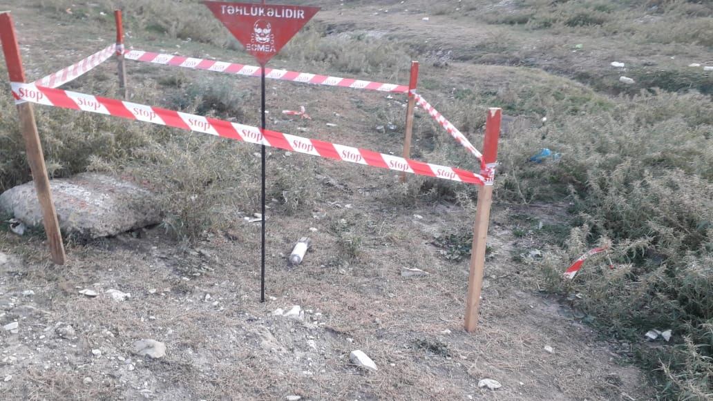 Cəbhəboyu ərazilərdə top mərmisi, bombacıq və mərmi qalıqları aşkarlanıb (FOTO) - Gallery Image