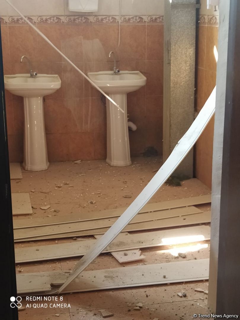 Ermənilər Tərtəri atəşə tutdu, orta məktəb dağıldı (FOTO) - Gallery Image
