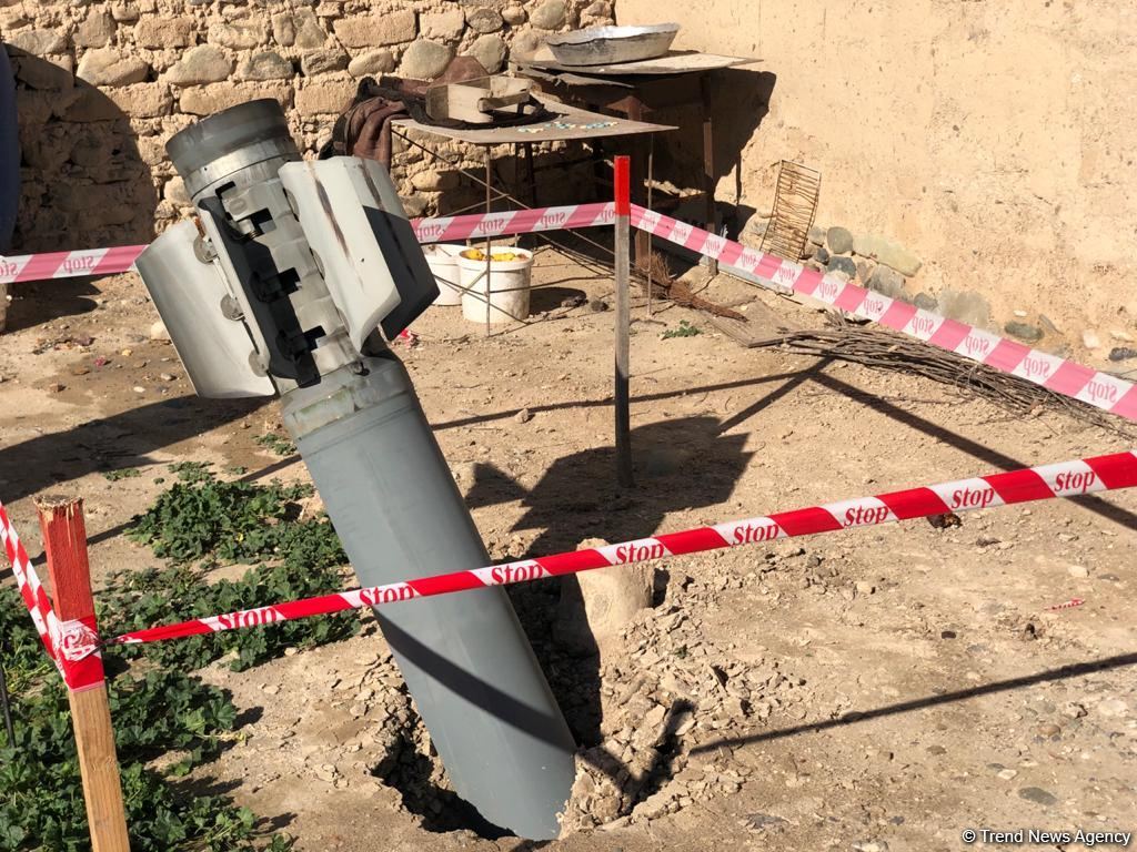Goranboyda evin həyətinə düşüb partlamayan erməni raketi (FOTO) - Gallery Image