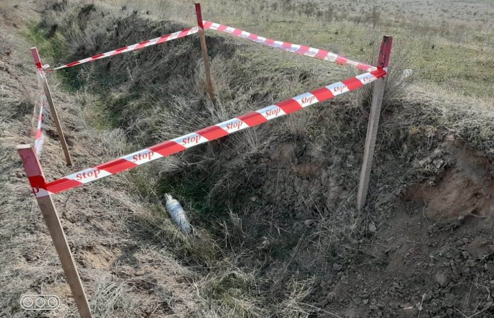 ANANA cəbhəboyu ərazilərdə top mərmisi, idarə olunan raket, radiopelenqator və mərmi qalıqları aşkar edib (FOTO) - Gallery Image