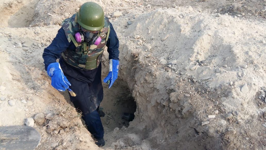 Ermənistan Tərtər sakinlərinə qarşı fosforlu mərmilərdən istifadə etməyə davam edir - Hikmət Hacıyev (FOTO/VİDEO) - Gallery Image