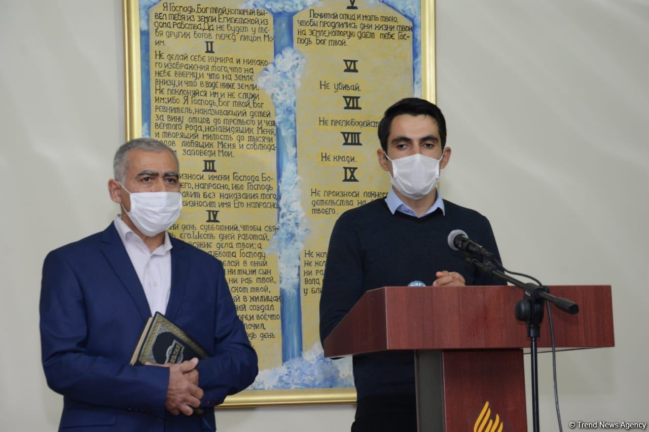 Əsir düşmüş erməni adventis Bakıda kilsədə dua edib (FOTO) - Gallery Image