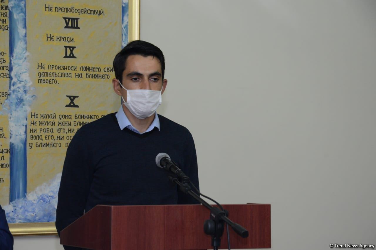 Əsir düşmüş erməni adventis Bakıda kilsədə dua edib (FOTO) - Gallery Image