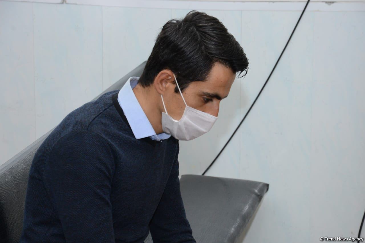 Əsir düşmüş erməni adventis Bakıda kilsədə dua edib (FOTO) - Gallery Image