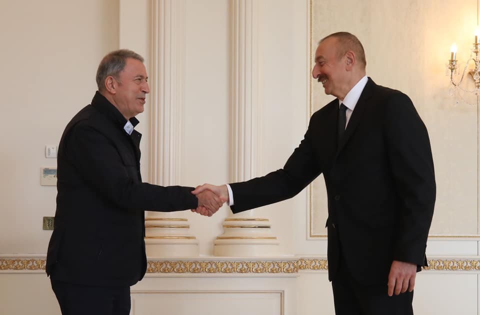Türkiyəli rəsmilərin Prezidentlə görüşündənFOTOLAR