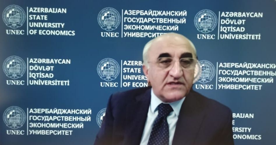 UNEC-də Qarabağ iqtisadiyyatının gələcək inkşafı ilə bağlı müzakirələr keçirilib (FOTO) - Gallery Image