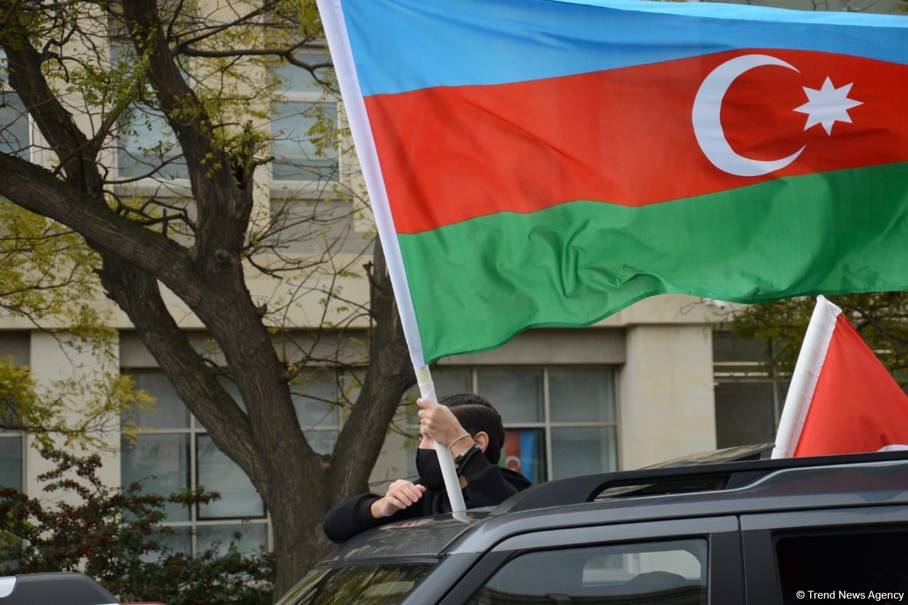 Kəlbəcərin işğaldan azad olunması münasibətilə yürüş keçirilir (FOTO) - Gallery Image