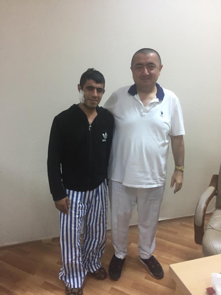 İki gözünü itirmiş əsgər yenidən cəbhəyə qayıtmaq istəyirdi - Həkim (FOTO) - Gallery Image