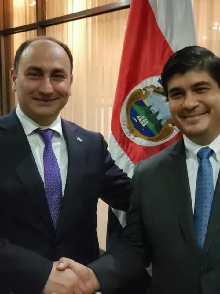 Azərbaycan səfiri etimadnaməsini Kosta-Rikada Prezidentinə təqdim edib (FOTO) - Gallery Image