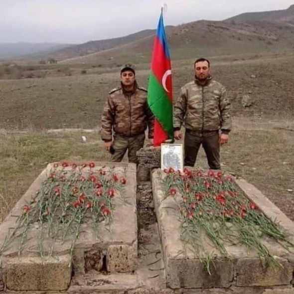 Övladları Əliyar Əliyevin məzarını ziyarət etdilər- FOTO