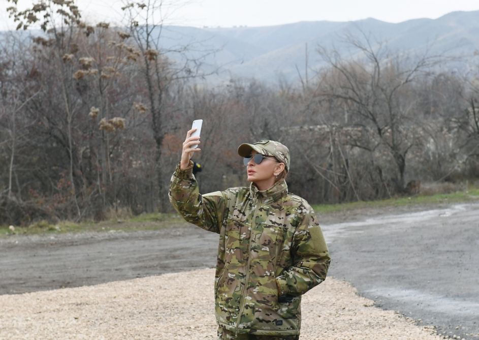 Prezident İlham Əliyev və birinci xanım Mehriban Əliyeva Qubadlı və Zəngilan rayonlarında olublar (FOTO/VİDEO) - Gallery Image