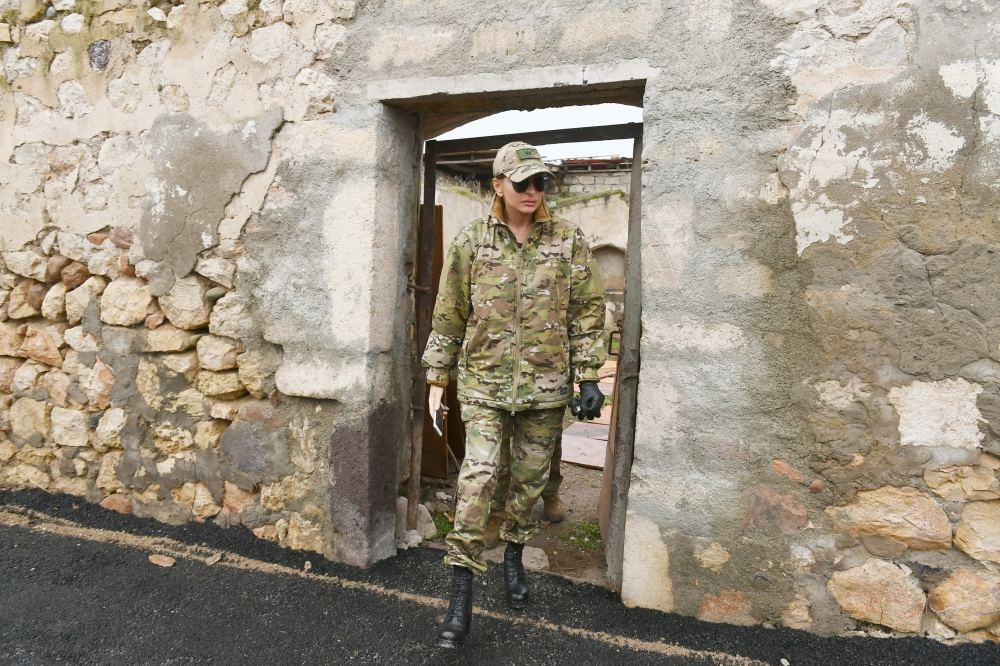 Prezident İlham Əliyev və birinci xanım Mehriban Əliyeva Qubadlı və Zəngilan rayonlarında olublar (FOTO/VİDEO) - Gallery Image