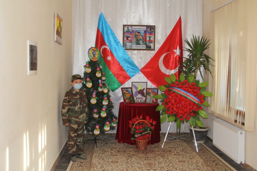 Niyazi Bayramov kimsəsiz uşaqlara belə qulluq etdi- FOTOLAR