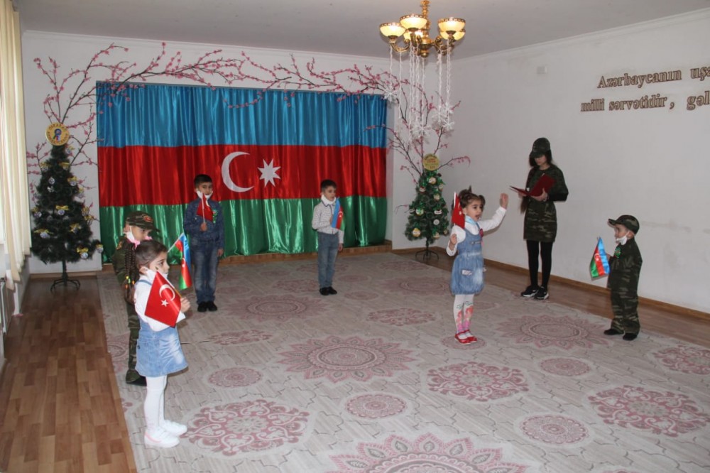 Niyazi Bayramov kimsəsiz uşaqlara belə qulluq etdi- FOTOLAR