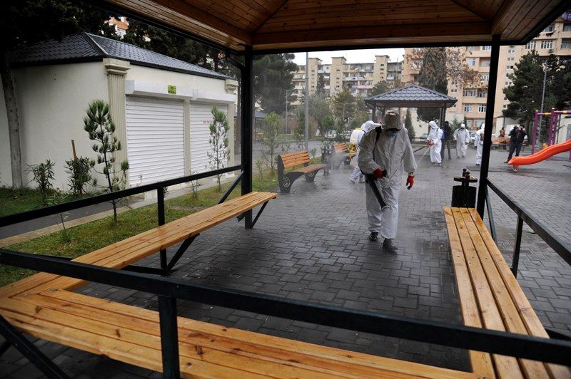 Paytaxt küçələri növbəti dəfə dezinfeksiya edildi (FOTO) - Gallery Image