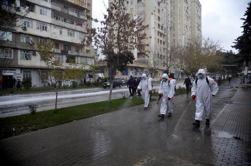 Paytaxt küçələri növbəti dəfə dezinfeksiya edildi (FOTO) - Gallery Image